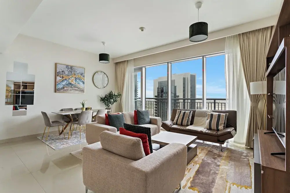 Elegant Creekside 1BR with Panoramic Views