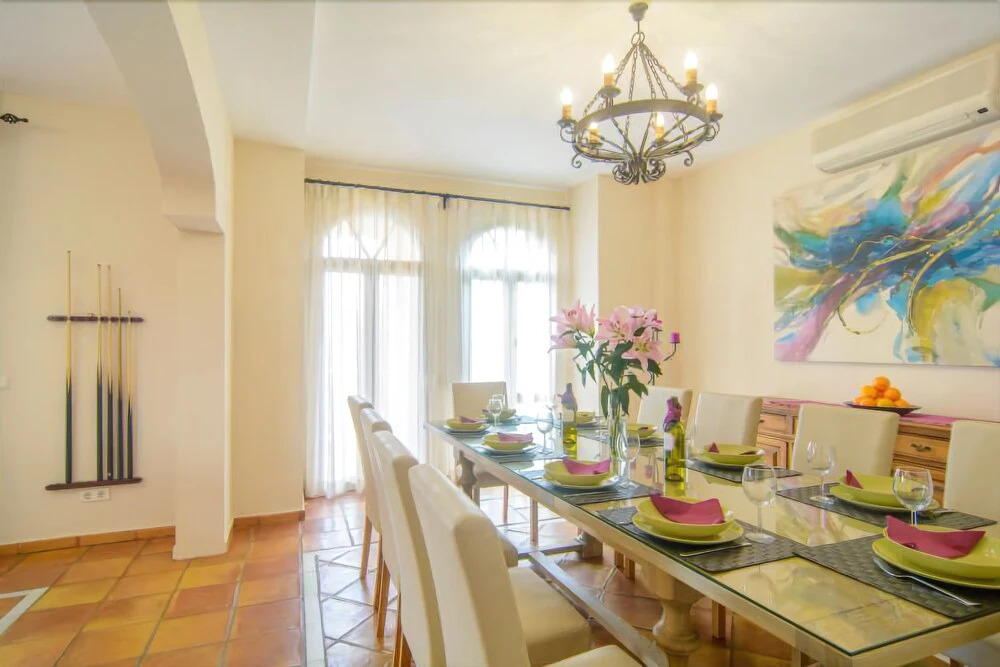 Twelve guest 6bedrooms Villa Montecarlo