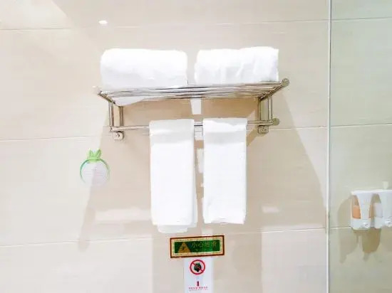 Vienna International Hotel (Ningbo South Business District Universal City)