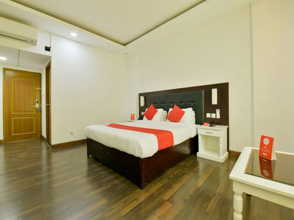 OYO 15092 Kavitha International
