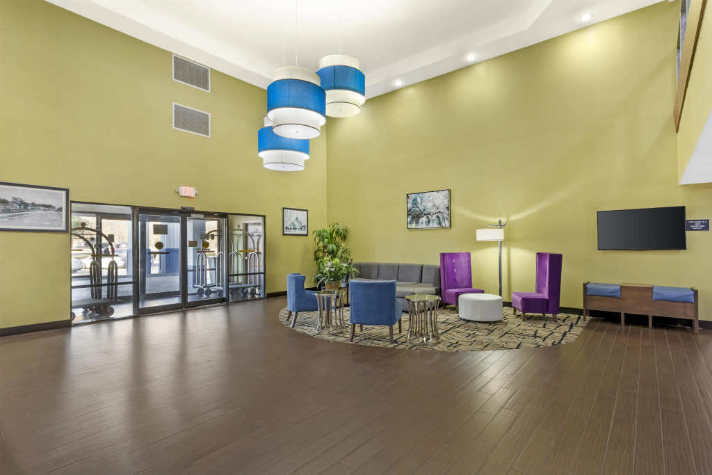Best Western Plus McDonough Inn & Suites