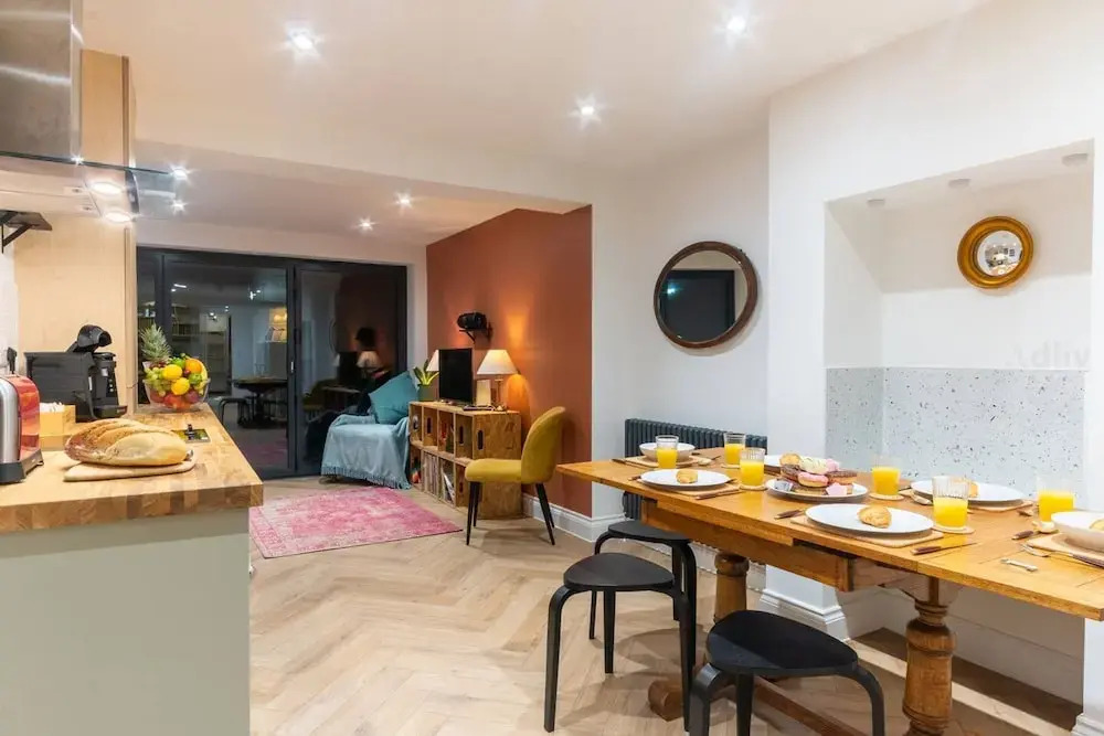 Modern Margate Maisonette Close to Beach by Adliv