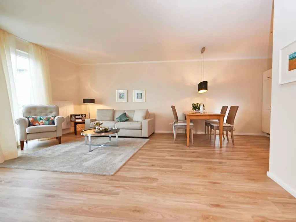 Residenz "bel-vital" F407 WG 21 mit Balkon und seitlichem Meerblick