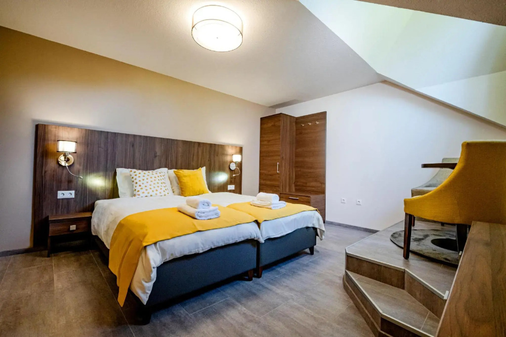 Fürdo Hotel