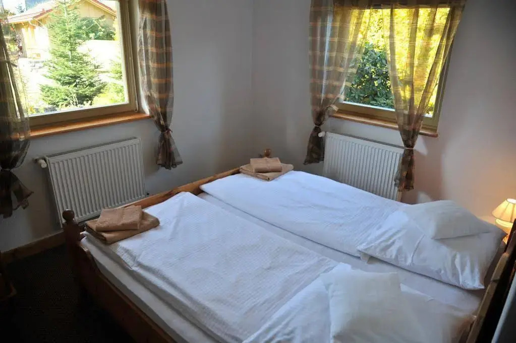 Duży apartament w Karpaczu, cisza, parking, balkon lub taras, zieleń, plac zabaw, sklep 5min
