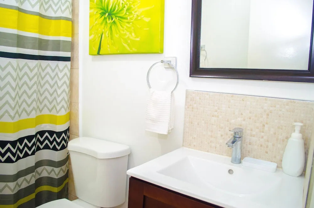 Oakland Guest Apartments