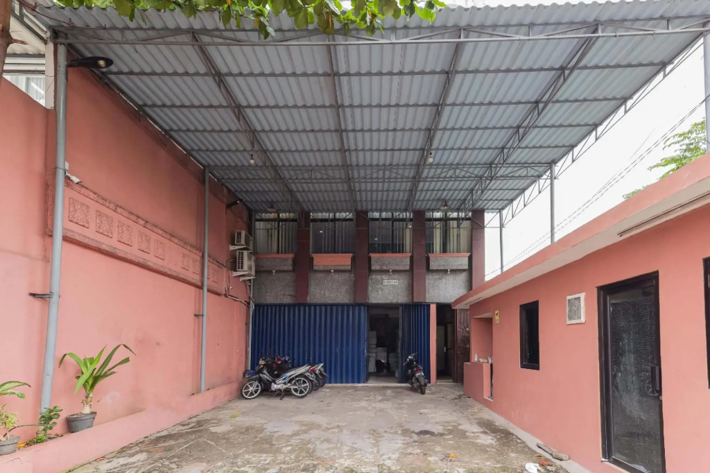 Wisma Basco Syariah by OYO Rooms
