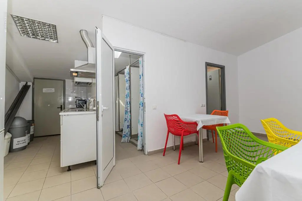 Hostel Ghimbav Airport