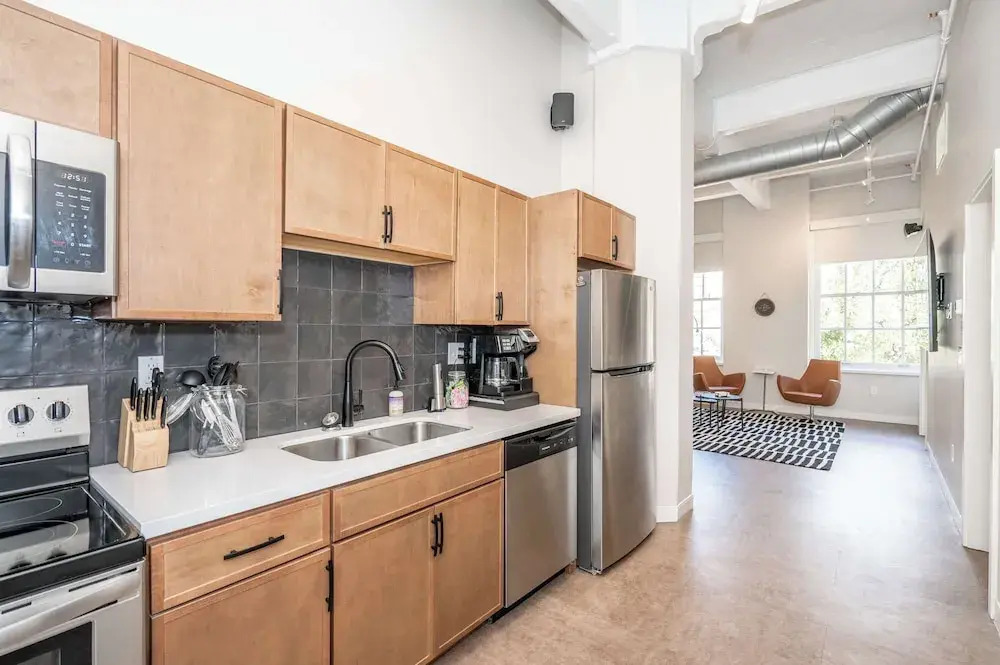 The 333 Suites For 24 Guests