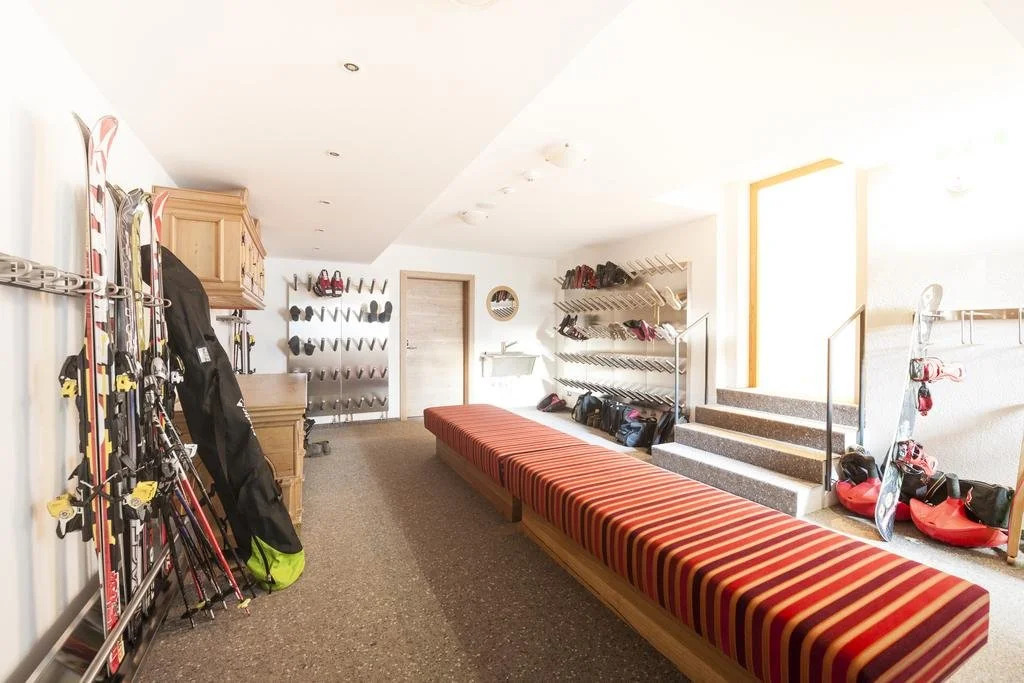 Hotel Sunora - Ski In Ski Out - Formerly Hotel Schranz