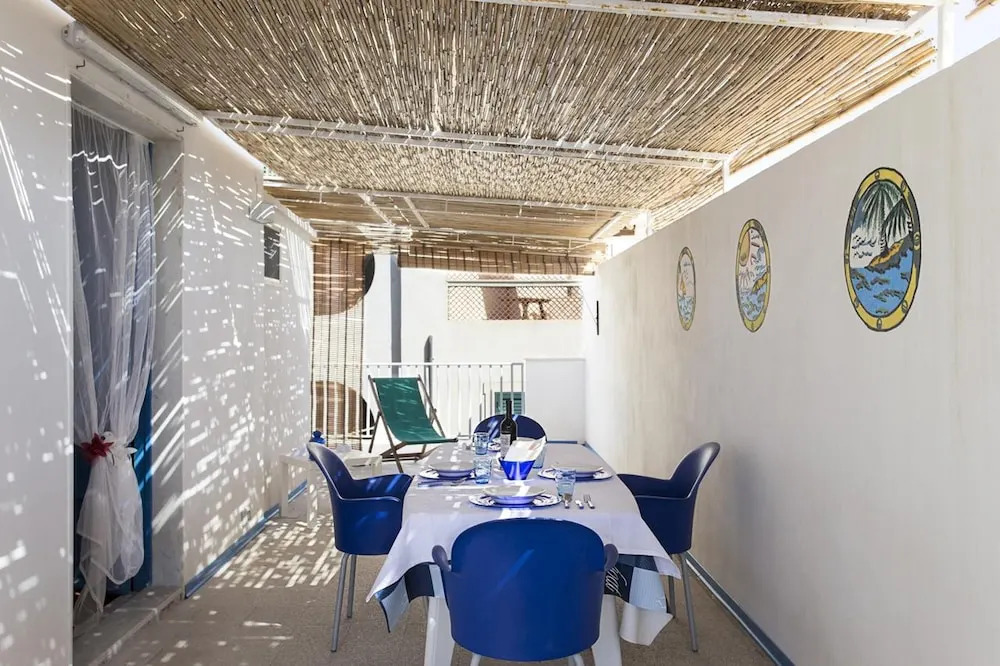 House With 2 Bedrooms in Donnalucata, With Furnished Terrace and Wifi Near the Beach