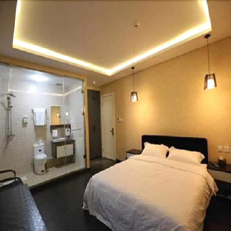 5CM Holiday Hotel