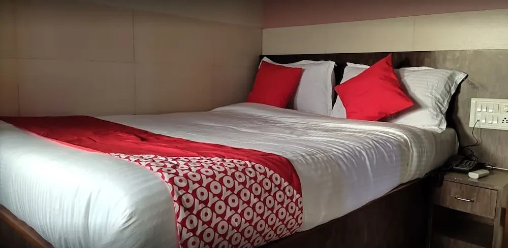 FabHotel Royal Residency Kurla