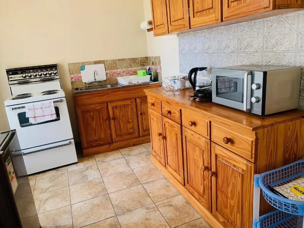 Naisiae - Lovely 1-bedroom vacation home with pool