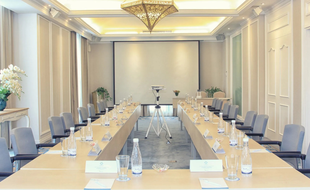 Noor Hotel