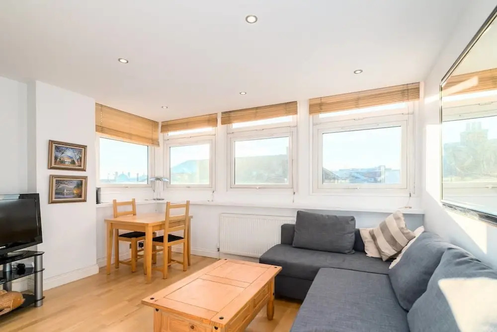 Perfect Central Location for 4 People in London