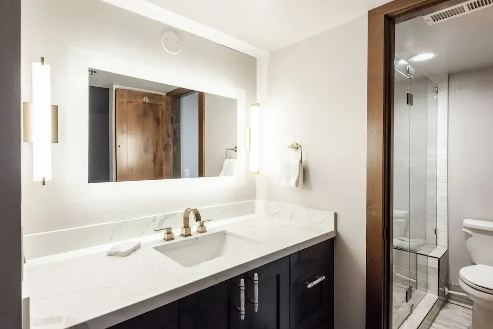 Park Station 227 & 229 5 Bedroom Condo by RedAwning