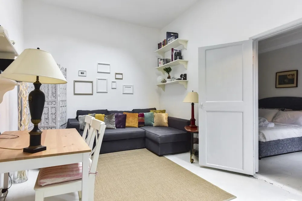 Monti Secret Garden Apartment