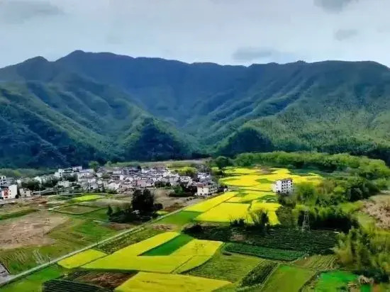 Luxian Lushuiwan Farmhouse