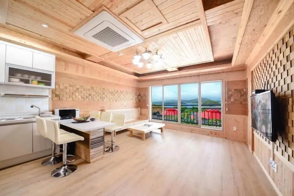 Yeosu Sea and Starnight Pension