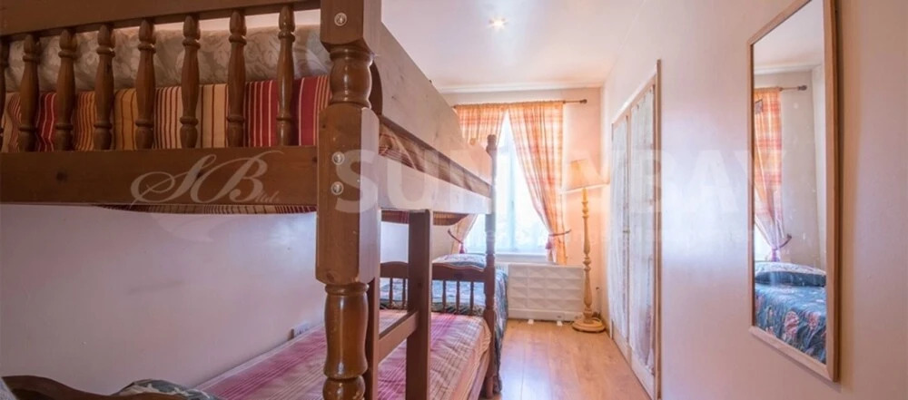 Beautiful 4-bed House in Sutton