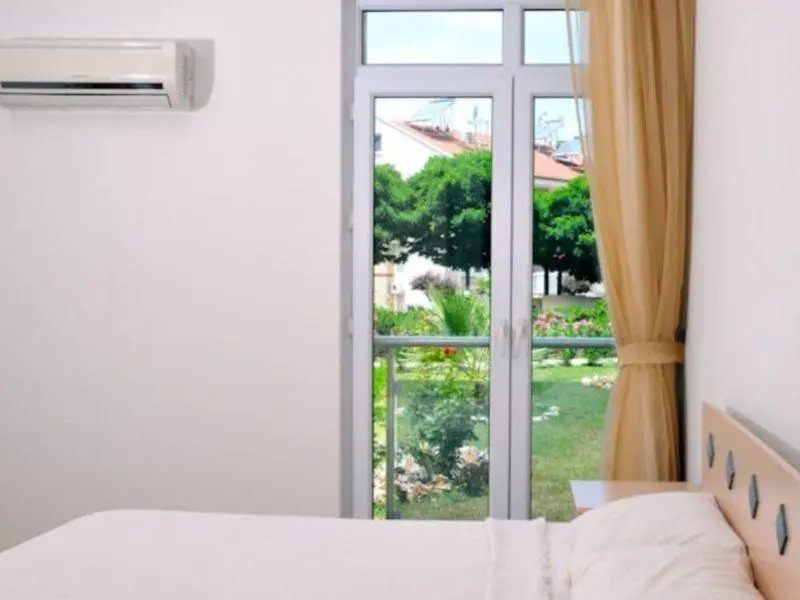 Deska Hisar Garden Apartments