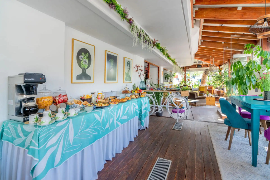 Maison 66, Riviera Hotels