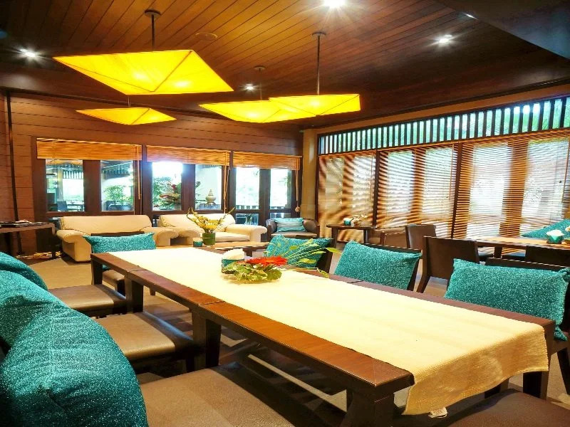 Eiamsiri Resort