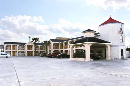 Summit Inn Hempstead