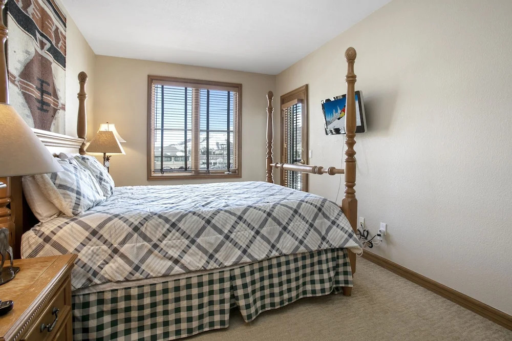 224 Chapel Square 2 Bedroom Condo by RedAwning