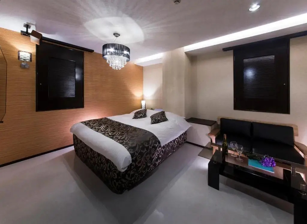 HOTEL SWEET SEASON-L