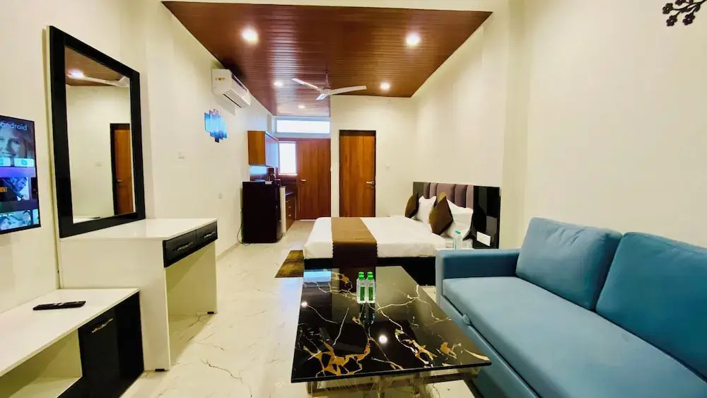 Stay10 Parallel Apartment Hotel