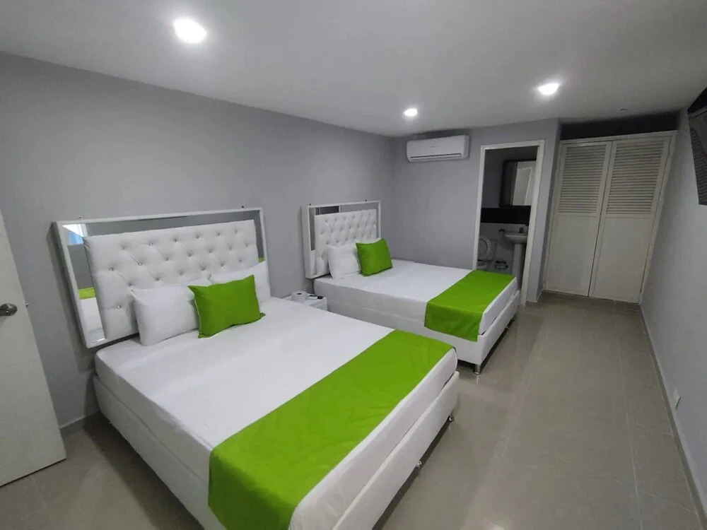 Hotel BM-17  Cerca Al Mar