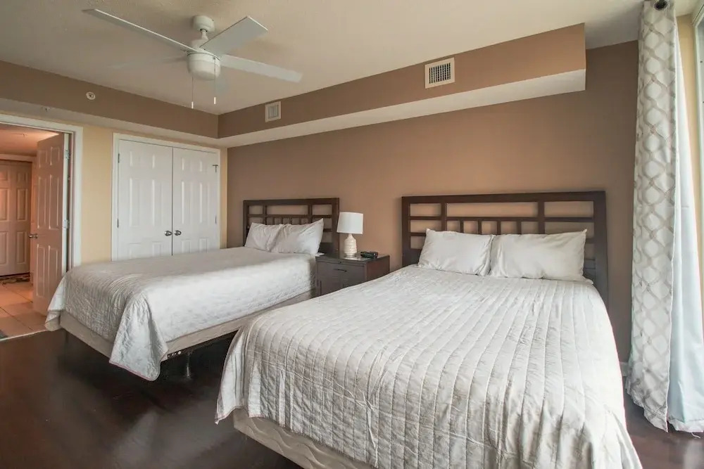 Yacht Club Villas #2-204