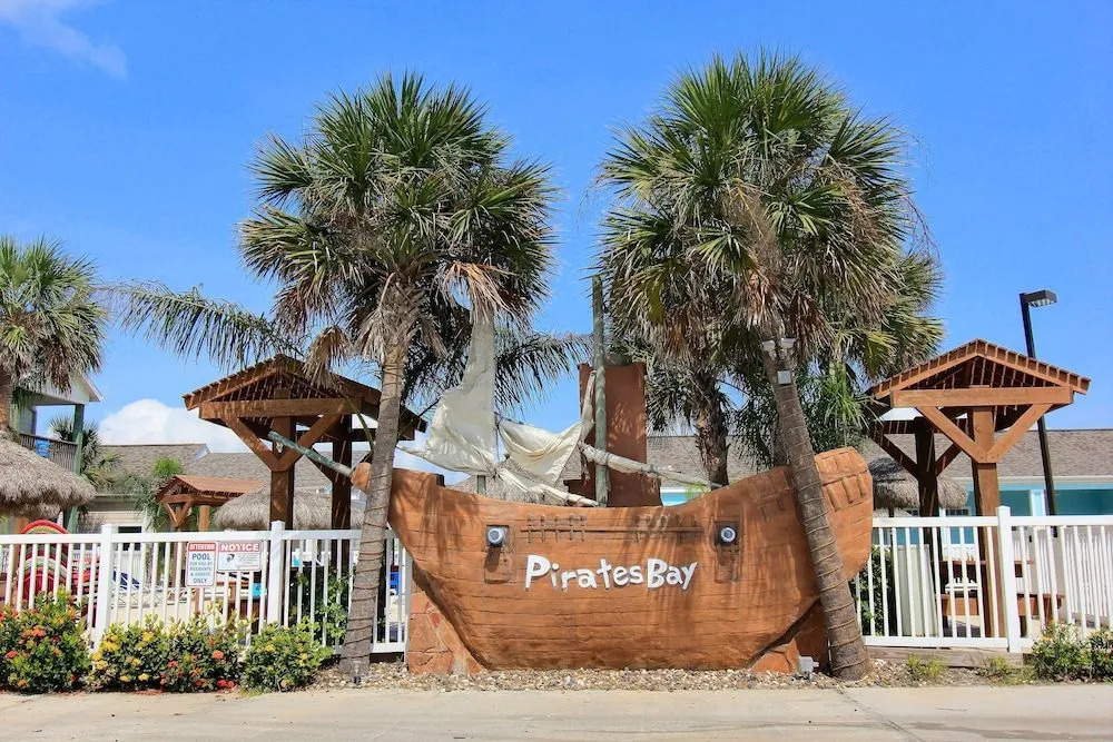 The Surf Shack Pb105 3 Bedrooms 2 Bathrooms Condo