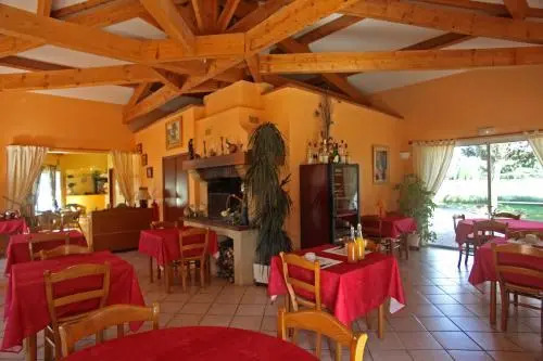 Logis Hotel Le Vieux Moulin