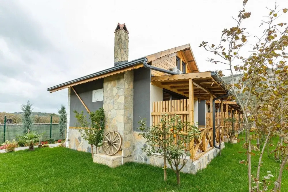 Cozy House Surrounded by Nature in Agva