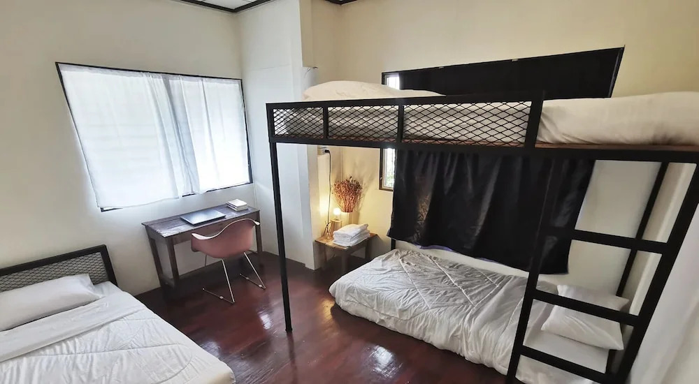 ATOM Poshtel