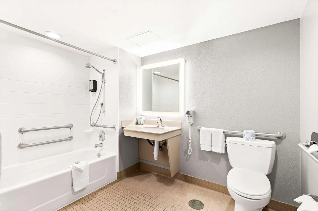 Best Western Yacht Harbor Hotel