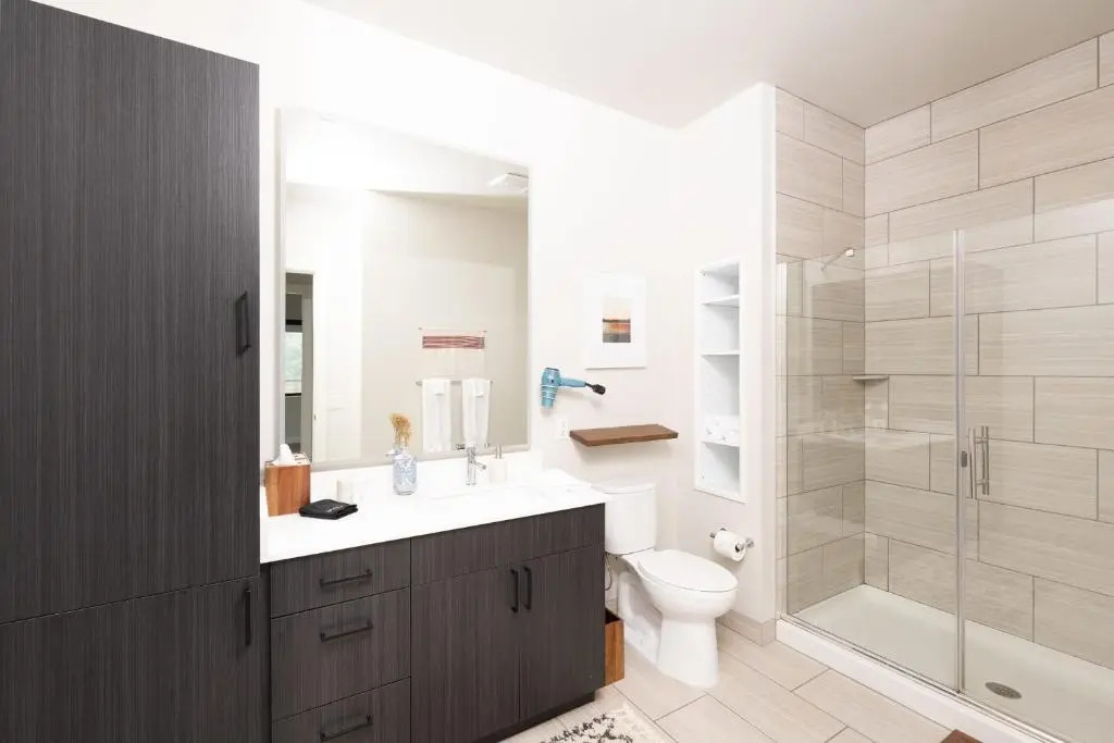 Flexhome East Side 1BR E3 - Brady St Balcony Lounge