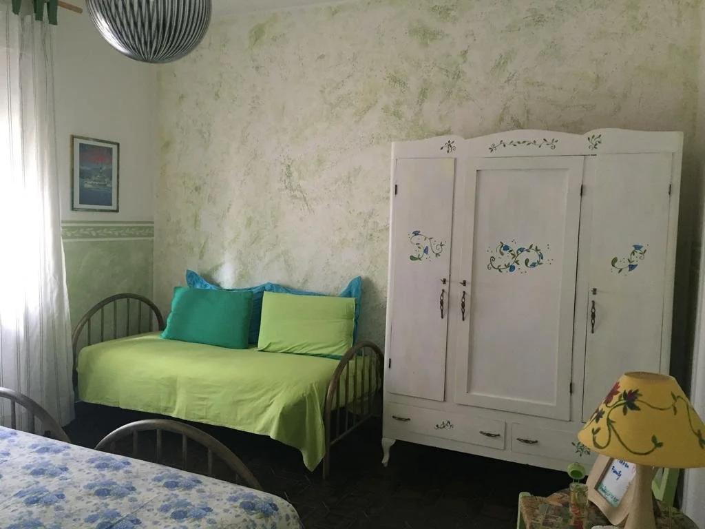 B&B Caslett