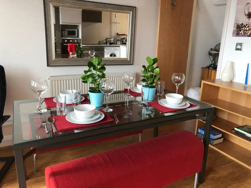 Crusader Apartment in the City Centre by Huku Kwetu- Nottingham