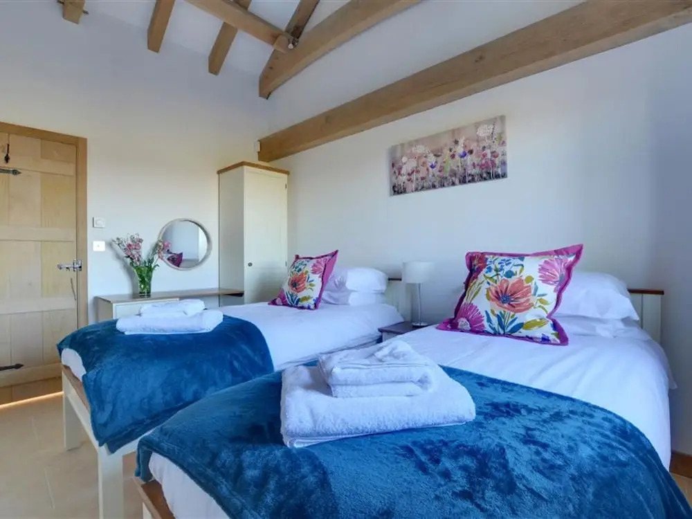 Lovely Holiday Home with Hot Tub near Bexhill & Hastings