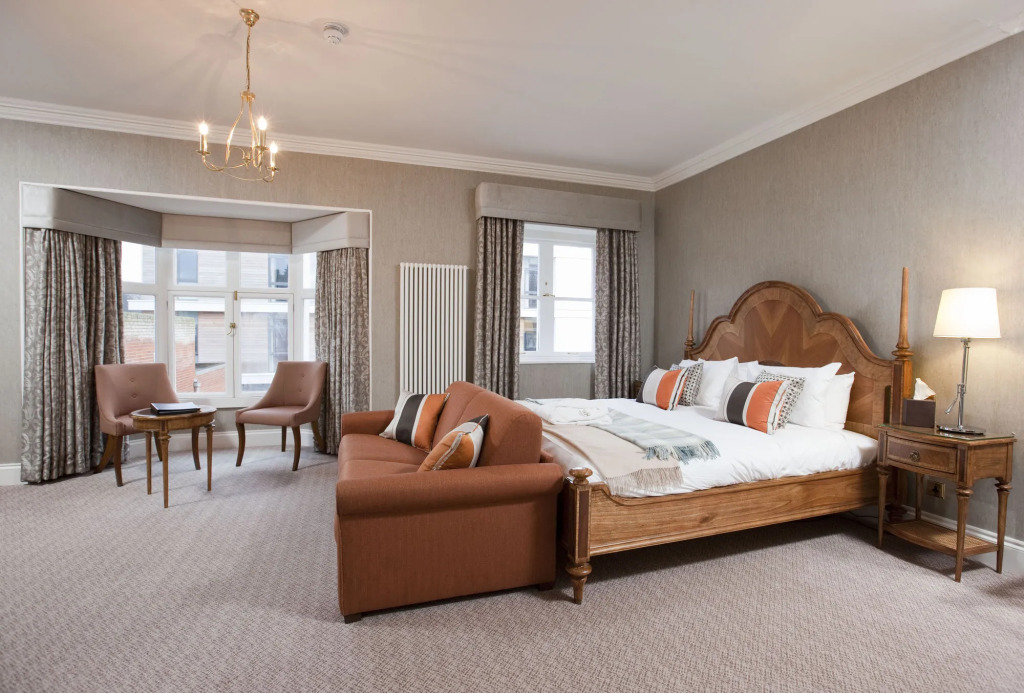 Wivenhoe House Hotel