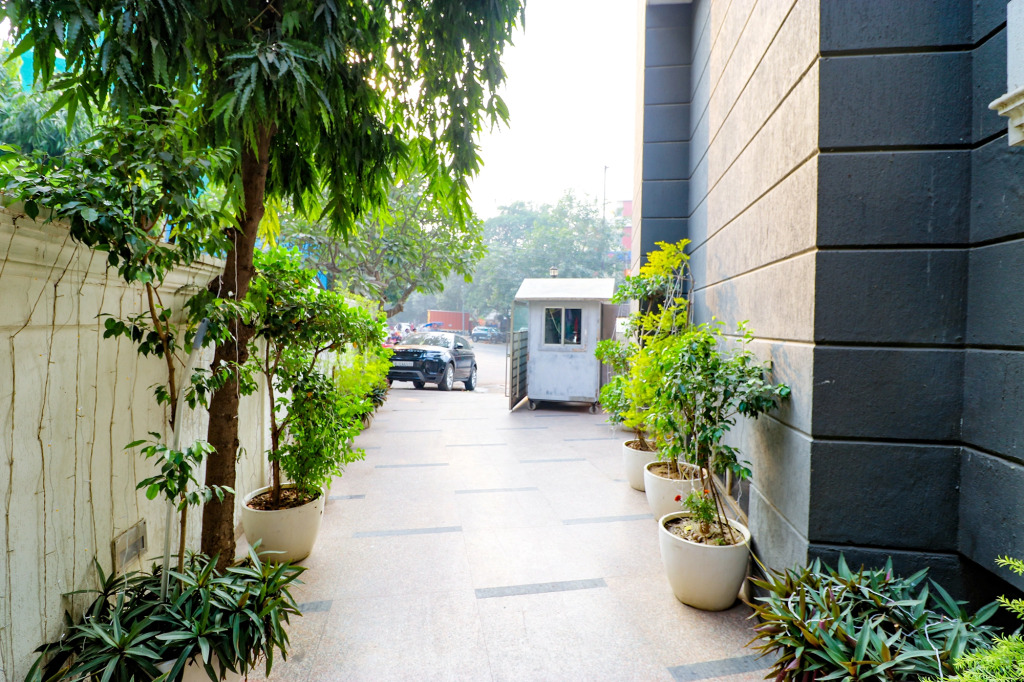 FabHotel Majestic JPM I