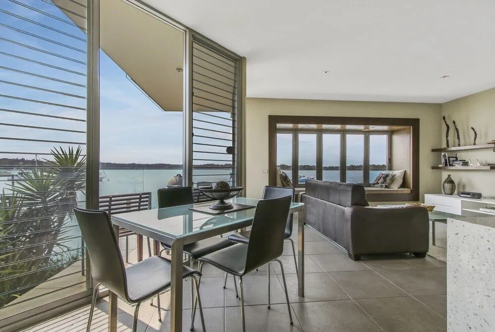 A Window on the Bay - Scenic Metung Retreat