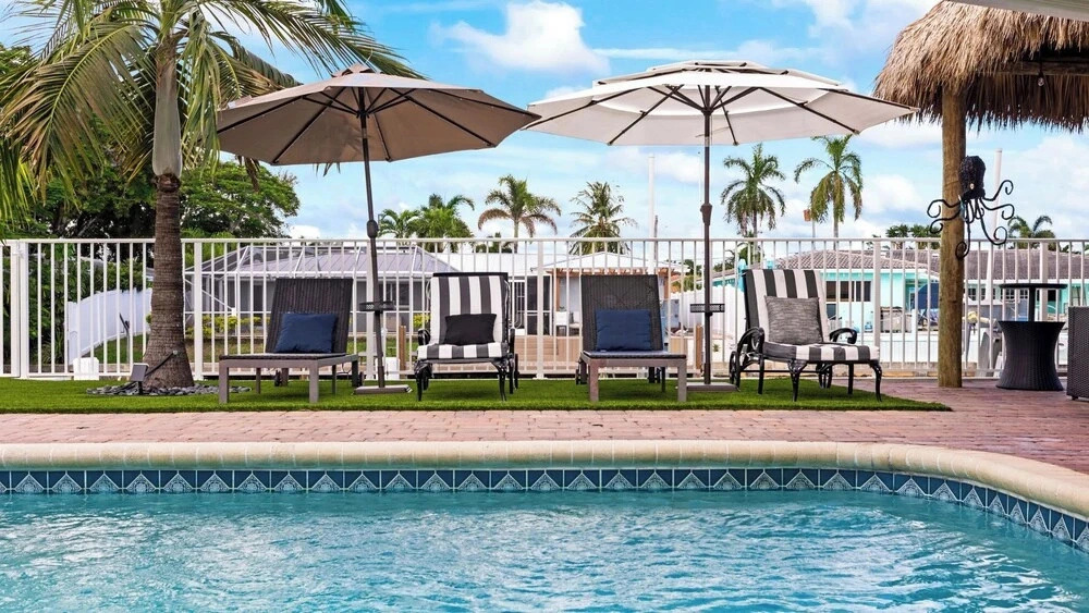 Hummingbird Harbor by Avantstay Pool + Game Room + Dock + Fire Pit + Outdoor Lounge Near Beach + Las Olas