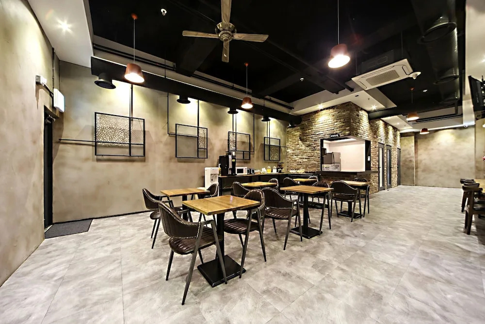 Masan Almond Hotel