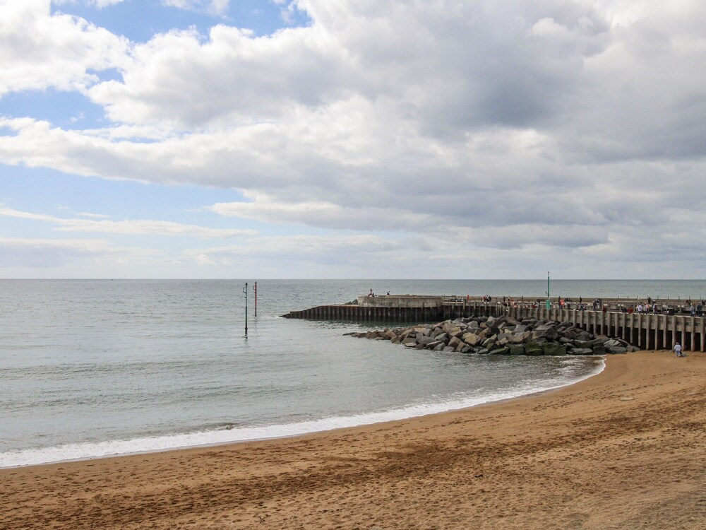 Beachcombers, 13 Chesil House