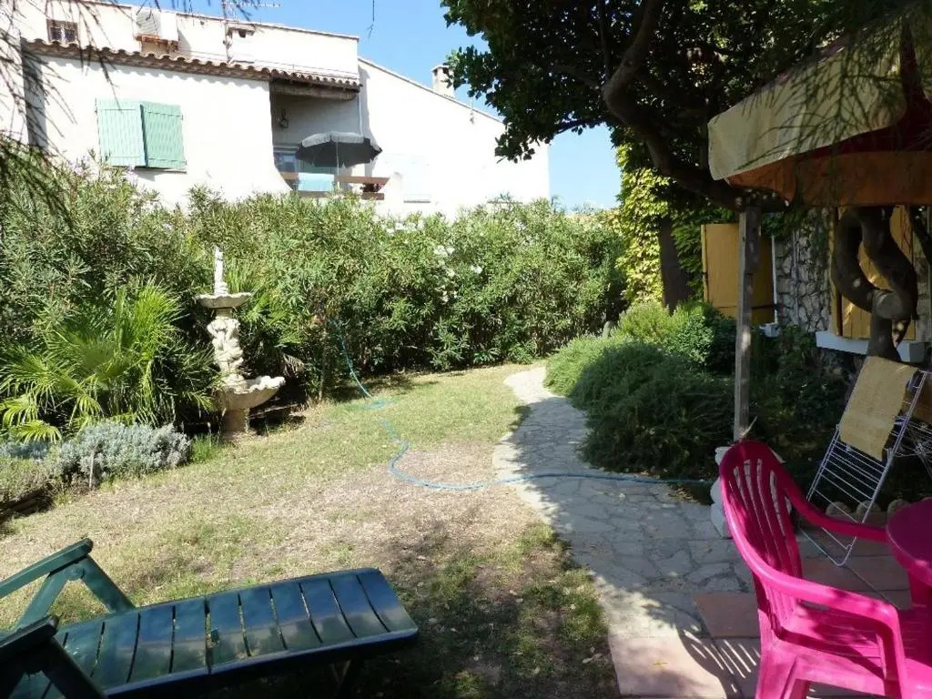 Studio Saintes-Maries-de-la-Mer, 1 pièce, 2 personnes - FR-1-475-56